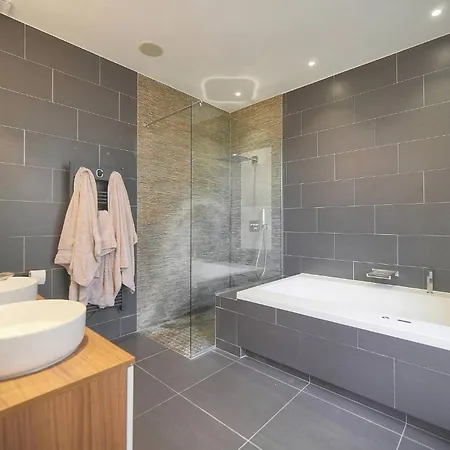 Frgk 'la Cote D'azur Private Pool, Ac Ultra-fast Wi-fi' Vila *