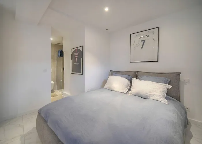 Frgk 'la Cote D'azur Private Pool, Ac Ultra-fast Wi-fi' فيلة