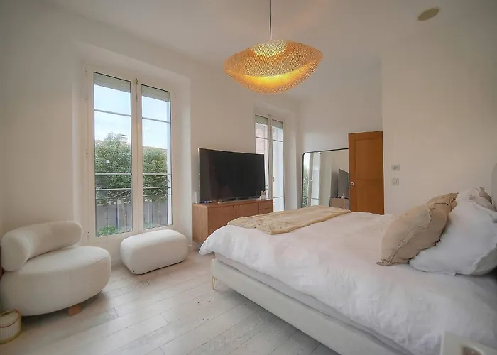 Frgk 'la Cote D'azur Private Pool, Ac Ultra-fast Wi-fi' فيلة